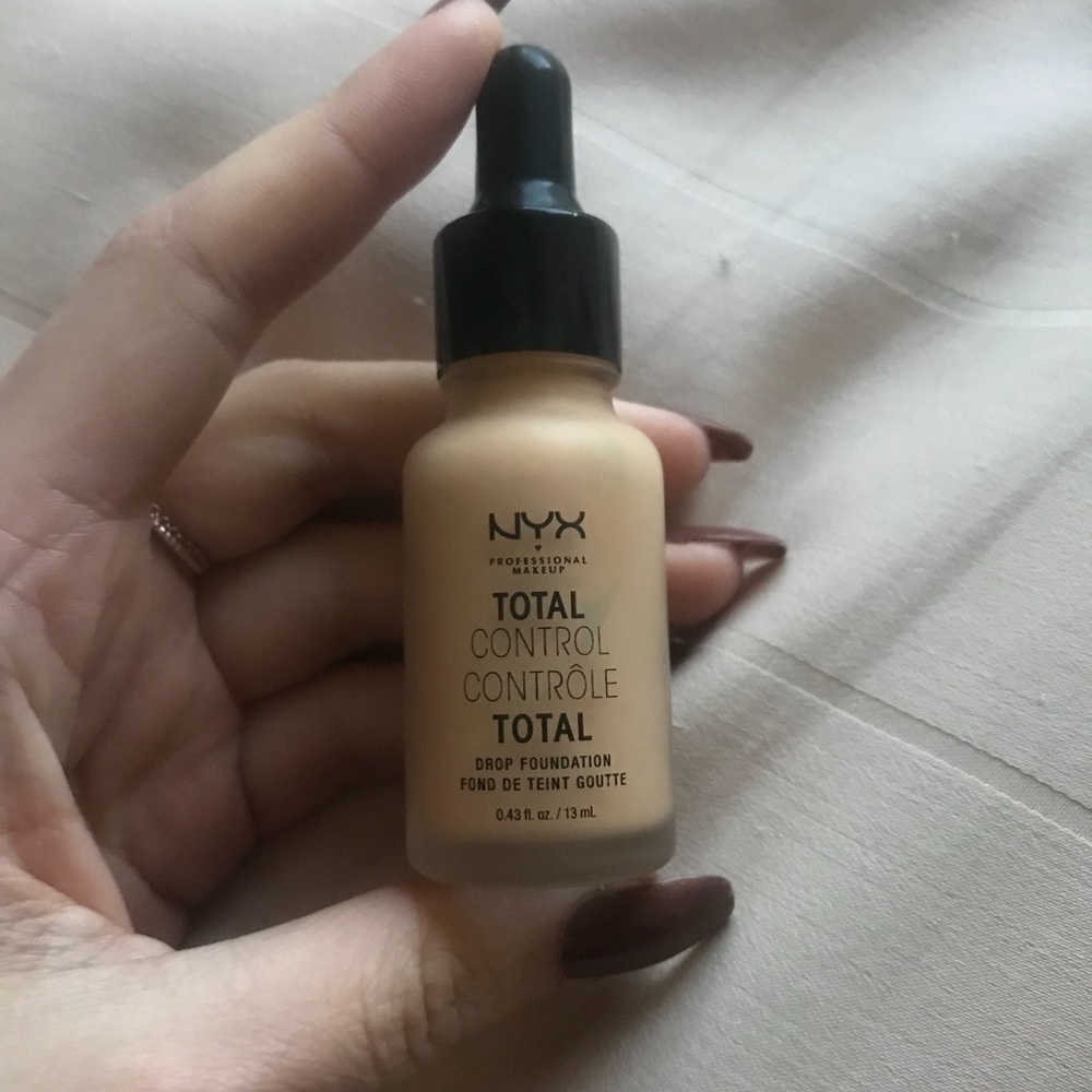 Nyx Total Control Drop Foundation